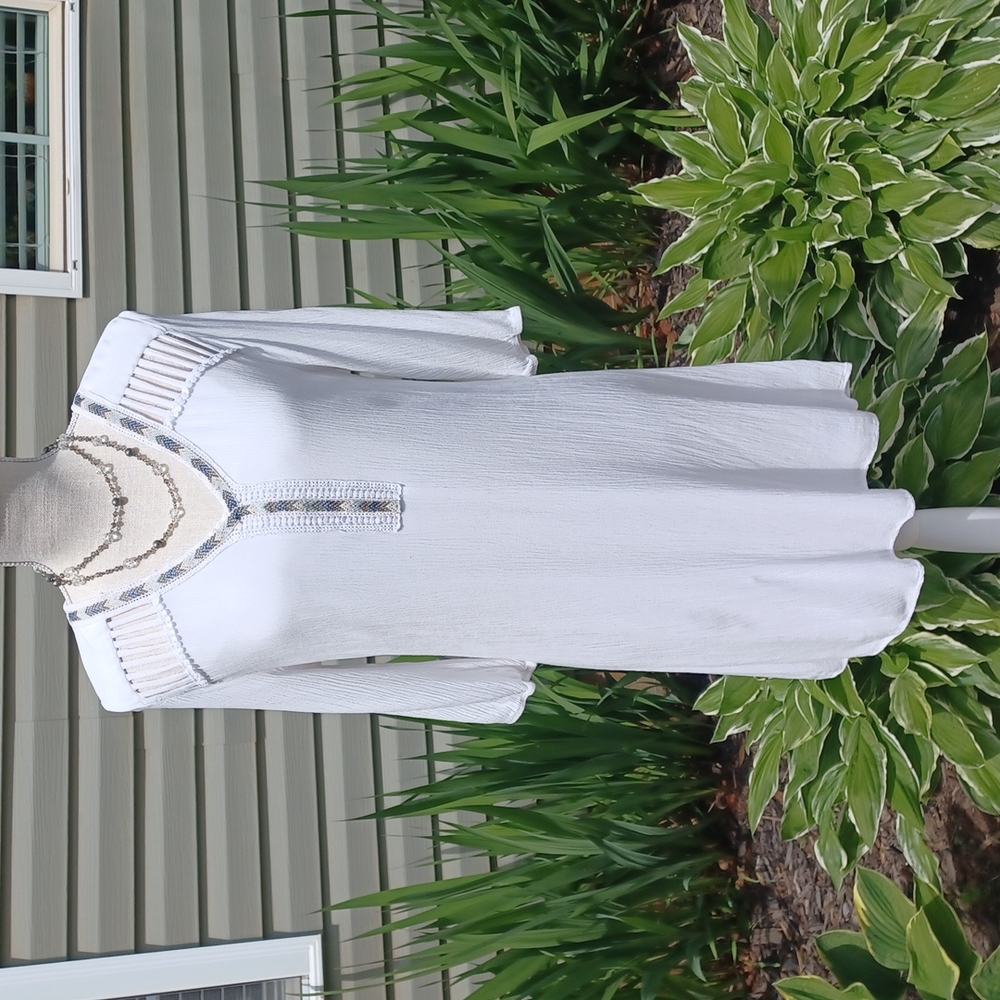 Naif White V-neck 100% Rayon 3/4 Sleeved Lined Midi Dress WM
